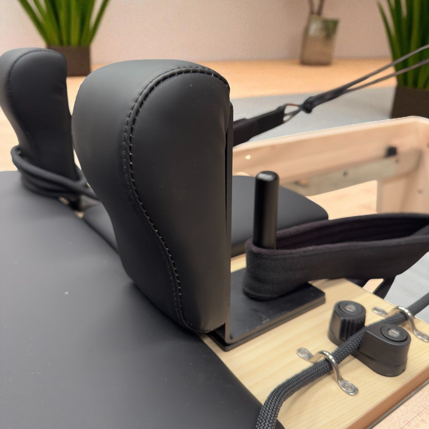 The Maple Studio Black V2