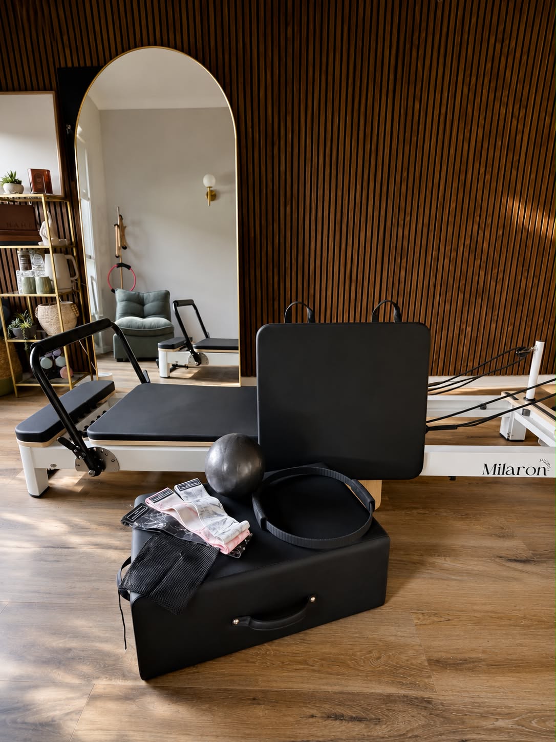 The Pearl Foldable Original V3 - Foldable Reformer Pilates Machine
