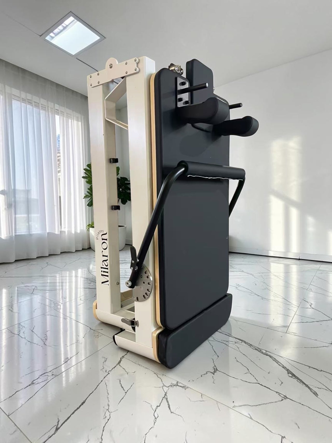 The Pearl Foldable Original V3 - Foldable Reformer Pilates Machine