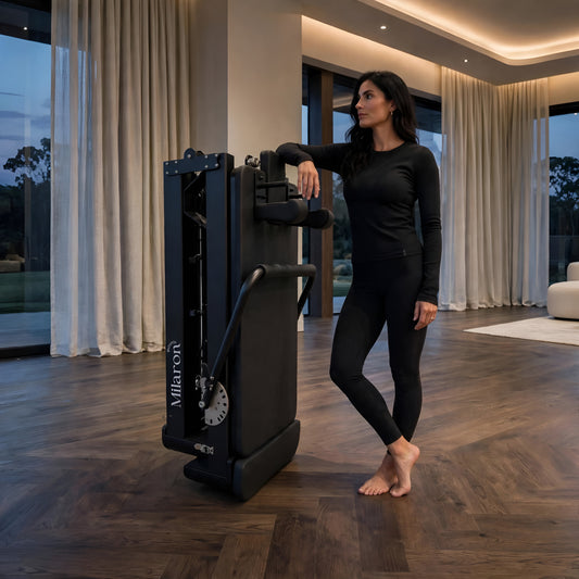 The Pearl Foldable Noir V3 - Foldable Reformer Pilates Machine