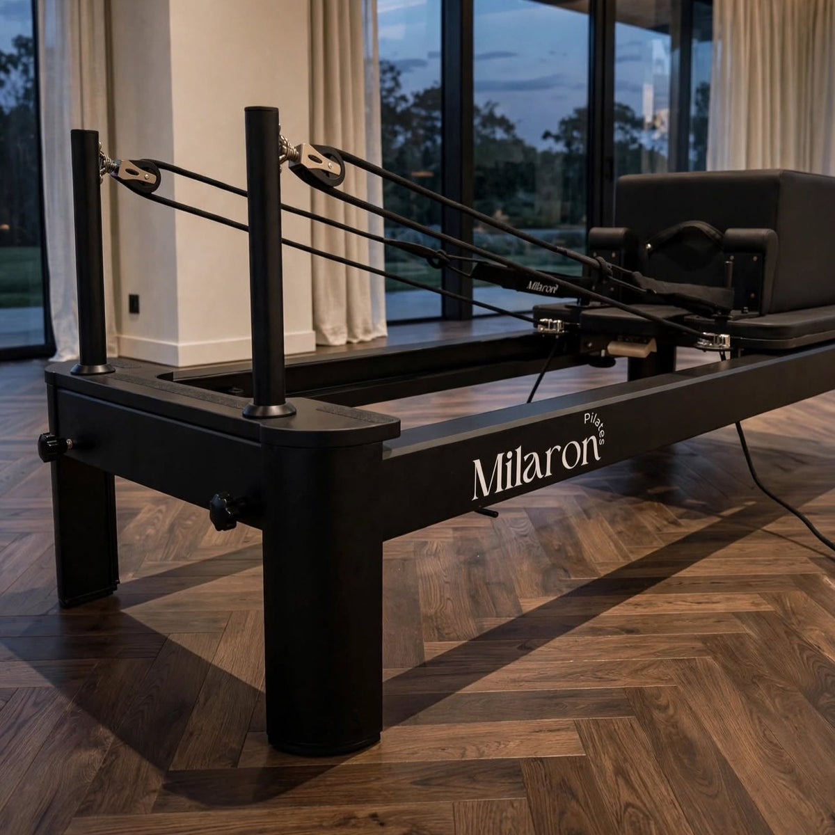 The Pearl Studio Noir V3 - Studio Reformer Pilates Machine