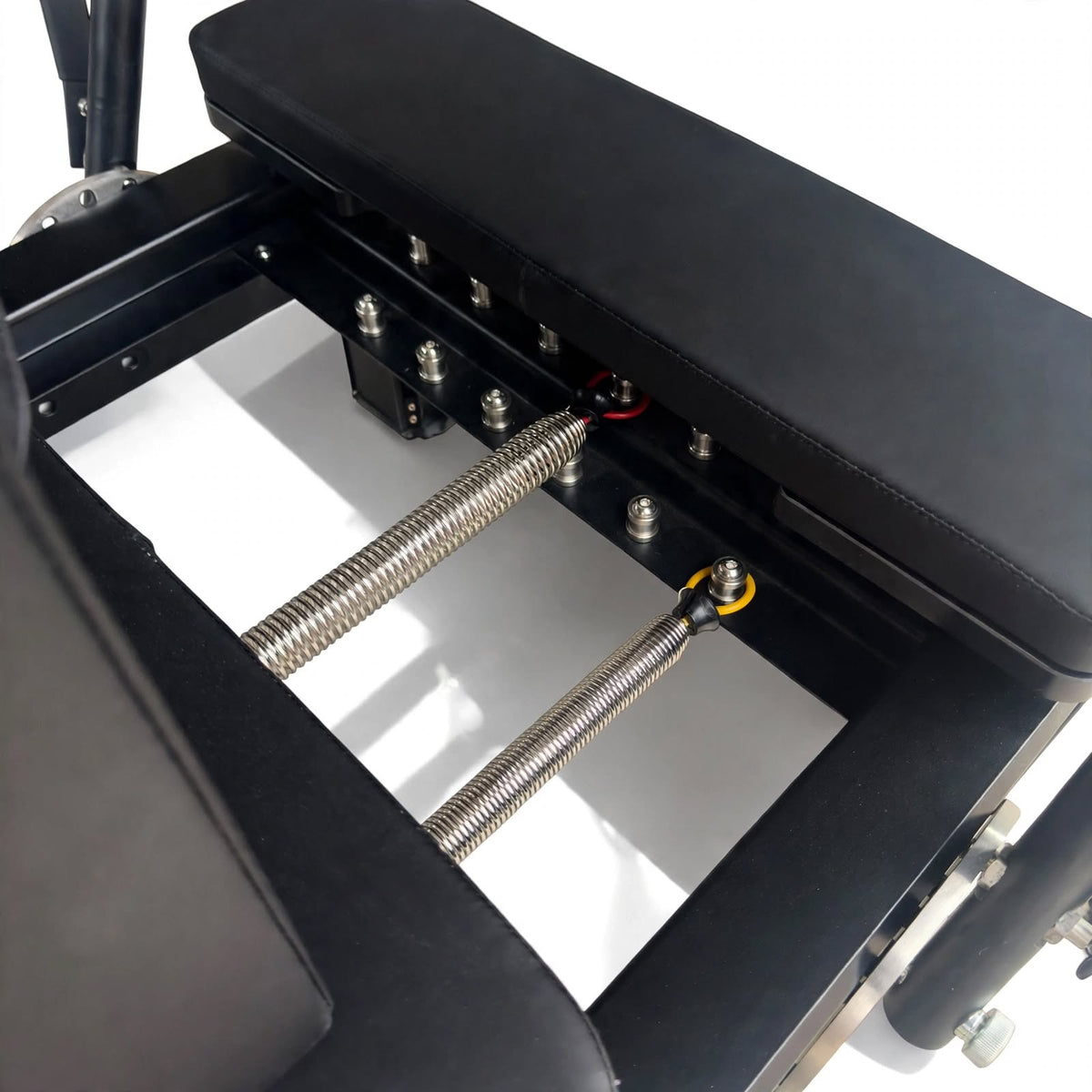The Pearl Studio Noir V3 - Studio Reformer Pilates Machine
